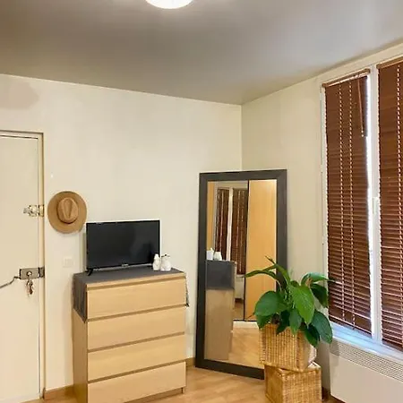 Apparemment Cosy Et * Courbevoie